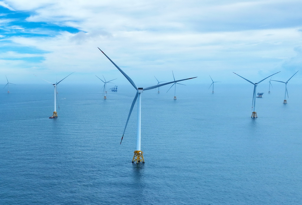 6月19日拍攝的三峽集團漳浦二期海上風電項目現(xiàn)場（無人機照片）。