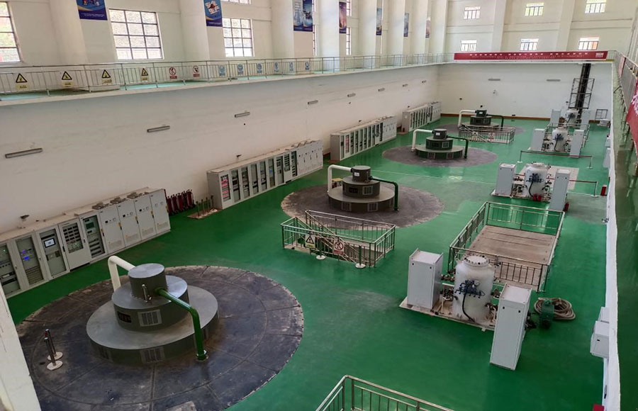  剛果（金）布桑加水電站四臺發(fā)電機(jī)組。中鐵資源集團(tuán)供圖