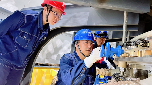 在現場-電氣分場孔媛媛攝_600.jpg