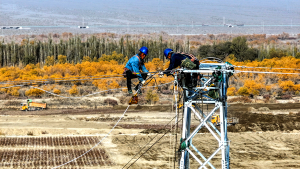 12月7日，110千伏陽(yáng)霞煤礦輸變電工程順利完成驗(yàn)收投<span id=