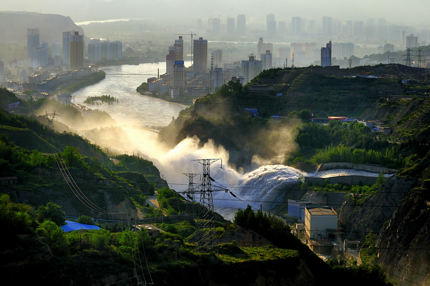 8.助力黃河流域生態(tài)保護(hù)和高質(zhì)量發(fā)展.JPG